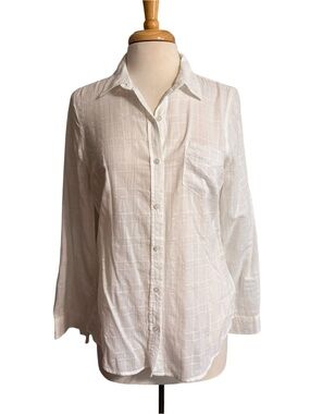 Old Navy Classic White Window Pane Button-Down Shirt size Medium